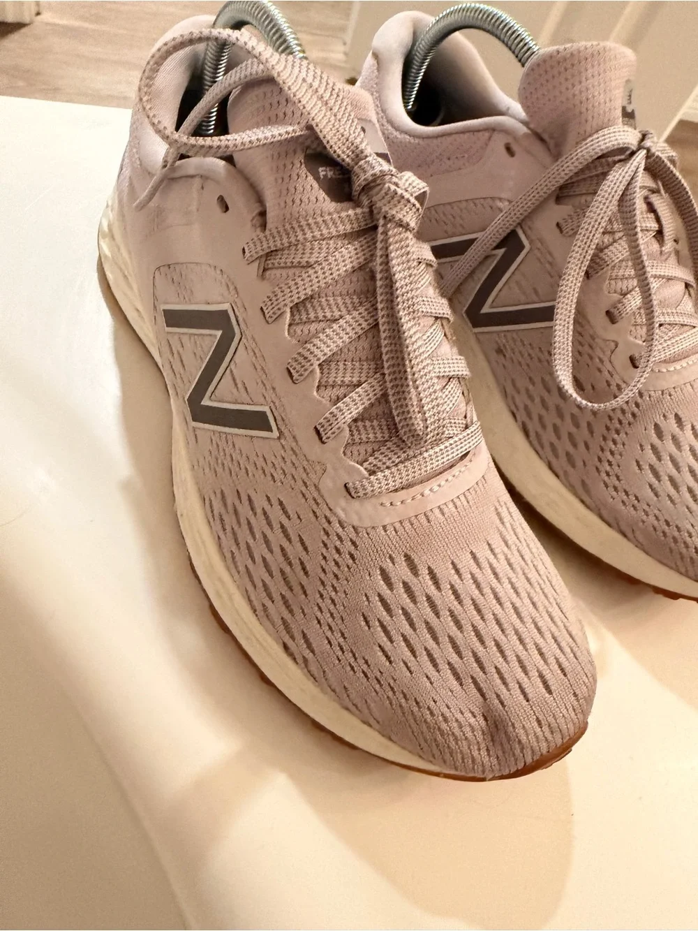 New Balance Women's Running Sneakers - Light Mauve size 7 - Picture 4 of 7
